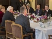 В Мюнхене проходит встреча с участием Меркель, Керри и Порошенко