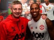 Эффект Сульшера: Янг продлил контракт с Манчестер Юнайтед