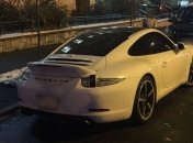 Девушка эффектно попрощалась с бывшим: в Киеве из-за "минирования" Porsche перекрыли улицу (фото)