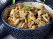 Салат виходить дуже красивим та яскравим