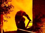 Пожарные ликвидируют возгорание