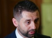 Арахамия:  "Слуга народа" пока не готова к местным выборам