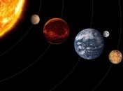 Планети не вишикуються в ідеально рівну лінію, проте будуть видні в одній площині