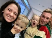 Капитан Динамо умилил семейным фото на Мальдивах