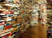 Книжный арсенал 2016: какие книги покупают родители своим детям