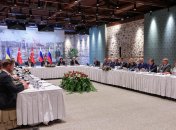 Трамп будет делать ВСЕ, чтобы не давить на Путина. Может и обвинить Украину