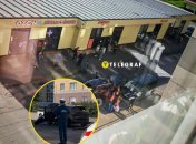 Авто разнесло взрывом