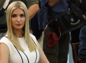 Иванка Трамп в классическом наряде на официальной встрече в Белом доме