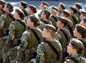 Женщинам дали год, чтобы стать на воинский учет
