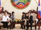 Госсекретарь США впервые за 57 лет посетила Лаос