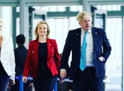 Ліз Трасс та Борис Джонсон