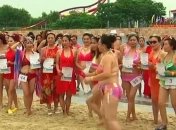 В Китае на конкурс бикини пришли 400 пенсионерок (Видео) 