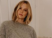 Беременная третьим ребенком Рафаэли снялась в яркой фотосессии в воде