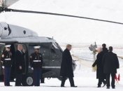 Кортеж из вертолетов и закрытый аэропорт: Трамп прибыл в Давос 