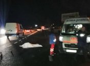 Под Харьковом произошло смертельное ДТП: Lexus сбил на зебре двух пешеходов