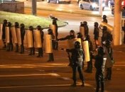 Вечерний митинг: тысячи жителей столицы Беларуси собрались в центре города