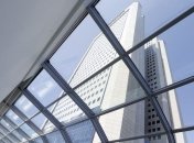 Ведущий специалист Газпрома выпал с 30-этажного здания компании