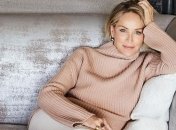 Актриса Шэрон Стоун поразила своим шикарным и дерзким внешним видом 