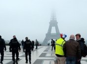 "Желтые жилеты" собираются в Париже: Более 30 человек уже задержаны