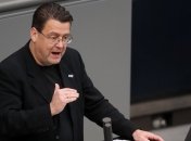 Ультраправая партия ФРГ подала в суд жалобу на миграционную политику Меркель