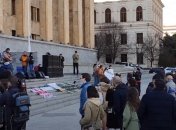 В Грузии протестующие вышли на улицы с требованиями отменить карантин (видео)