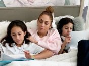 Дженніфер Лопес опублікувала милі фото дітей на їх день народження 