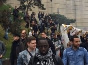 В Париже протесты против Ле Пен завершились беспорядками