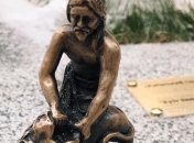 Проект "Шукай": в Киеве установили 12-ю миниатюрную скульптуру