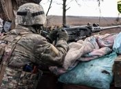 Українські військові тримають оборону