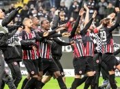 Лидер Бундеслиги потерпел обидное поражение во Франкфурте