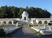 Польша отказалась от изображения львовского Мемориала орлят в новых паспортах