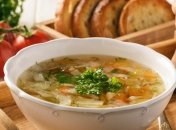 Легкий суп із капустою