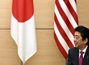 Японский премьер выступил за решительные действия против КНДР