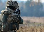 На фронте ранили украинского бойца