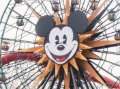 После трех месяцев карантина: в Шанхае открылся Диснейленд