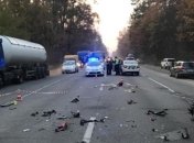 ДТП в Киеве: мотоциклистка врезалась в легковушку и погибла 