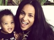 Сиара сняла милый клип "I Got You" со своим первенцем (Видео)