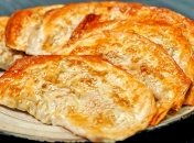 Чебуреки не обязательно обжаривать в большом количестве масла