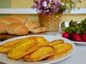 Сладкие гренки - отличное дополнение к чаю