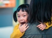 Их станет еще больше: в Китае парам разрешили иметь троих детей