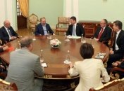 Кучма и Лайчак объявят "хлебное перемирие" на Донбассе