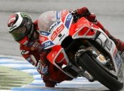 Лоренсо и Кратчлоу обвинили друг друга в аварии (Видео)