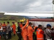 Пропавший в Индонезии самолет нашли разбитым: погибли 5 человек