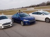 Ford начал испытания гибрида с автопилотом