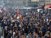 Во Франции тысяча человек вышли на акцию против Ле Пен 