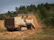 Сучасні безпілотники очищають Україну від мін: що це за машини та як працюють (відео)