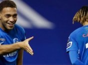 Главное - социальная дистанция: футболисты поучительно отпраздновали гол (видео)