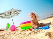 Где отдохнуть с ребенком в октябре: пляжные варианты