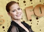 Эми Адамс станет женщиной, считающую, что превращается в собаку