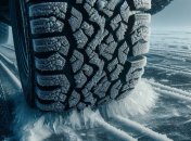 Автомобіль із сонячними батареями встановив рекорд швидкості на льоду